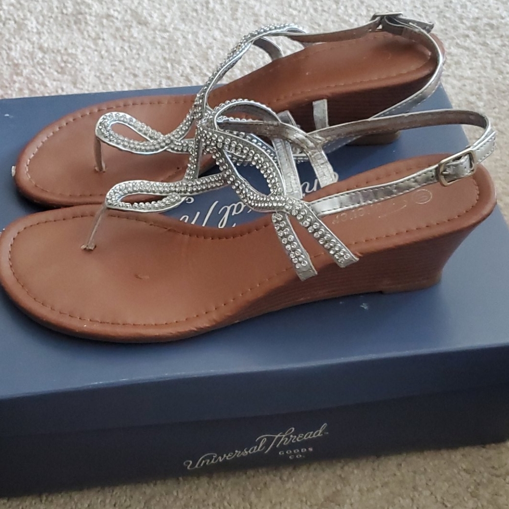 Shoes - Picture 2 of 3